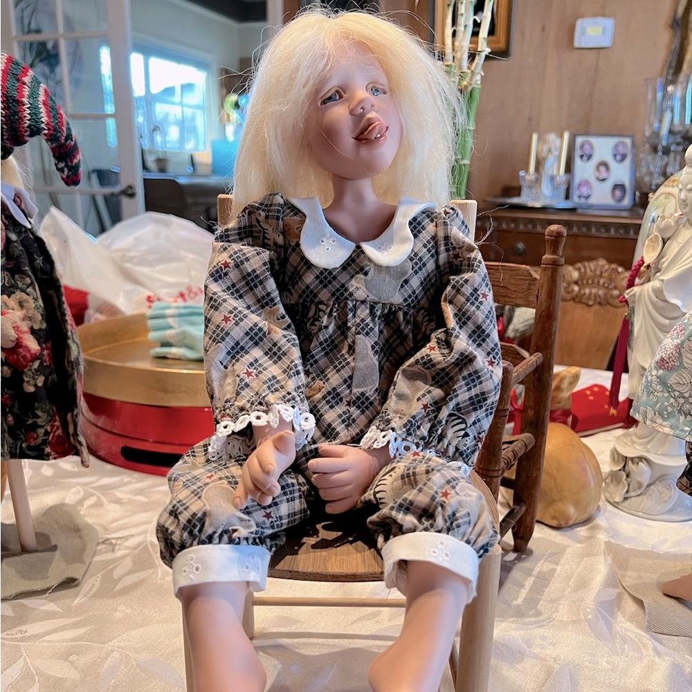 ADORABLE 1995 BLONDE Sandi McAlsan DOLL COMPANY TRIXIE